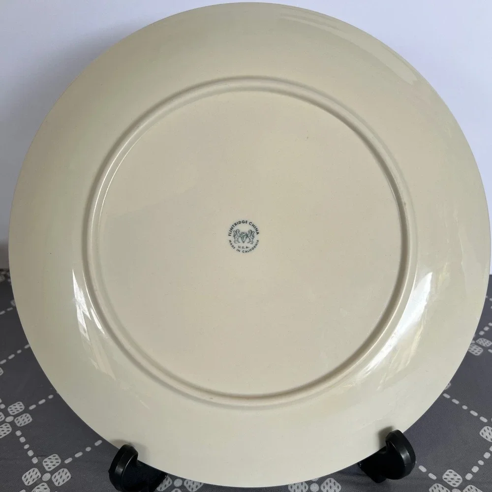 Flintridge China Black Contessa Dinner Plate Platinum Trim Made in USA 10.75in